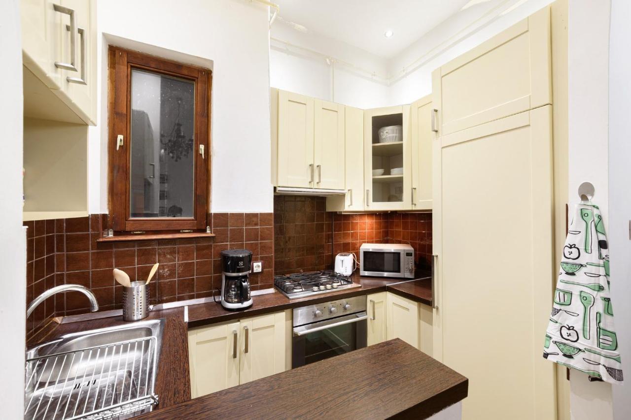 Spacious & Serene Downtown Home With Free Parking Budapest Extérieur photo